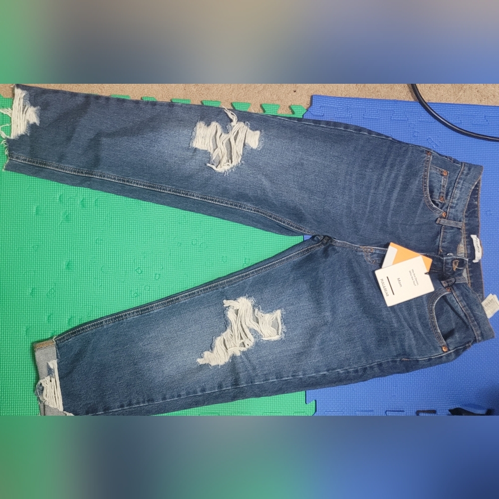 Pull & Bear Distressed Mom Jeans